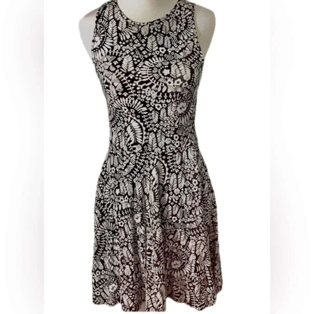 Aeropostale Black White Sleeveless Fit & Flare Dress Size M Strappy Back